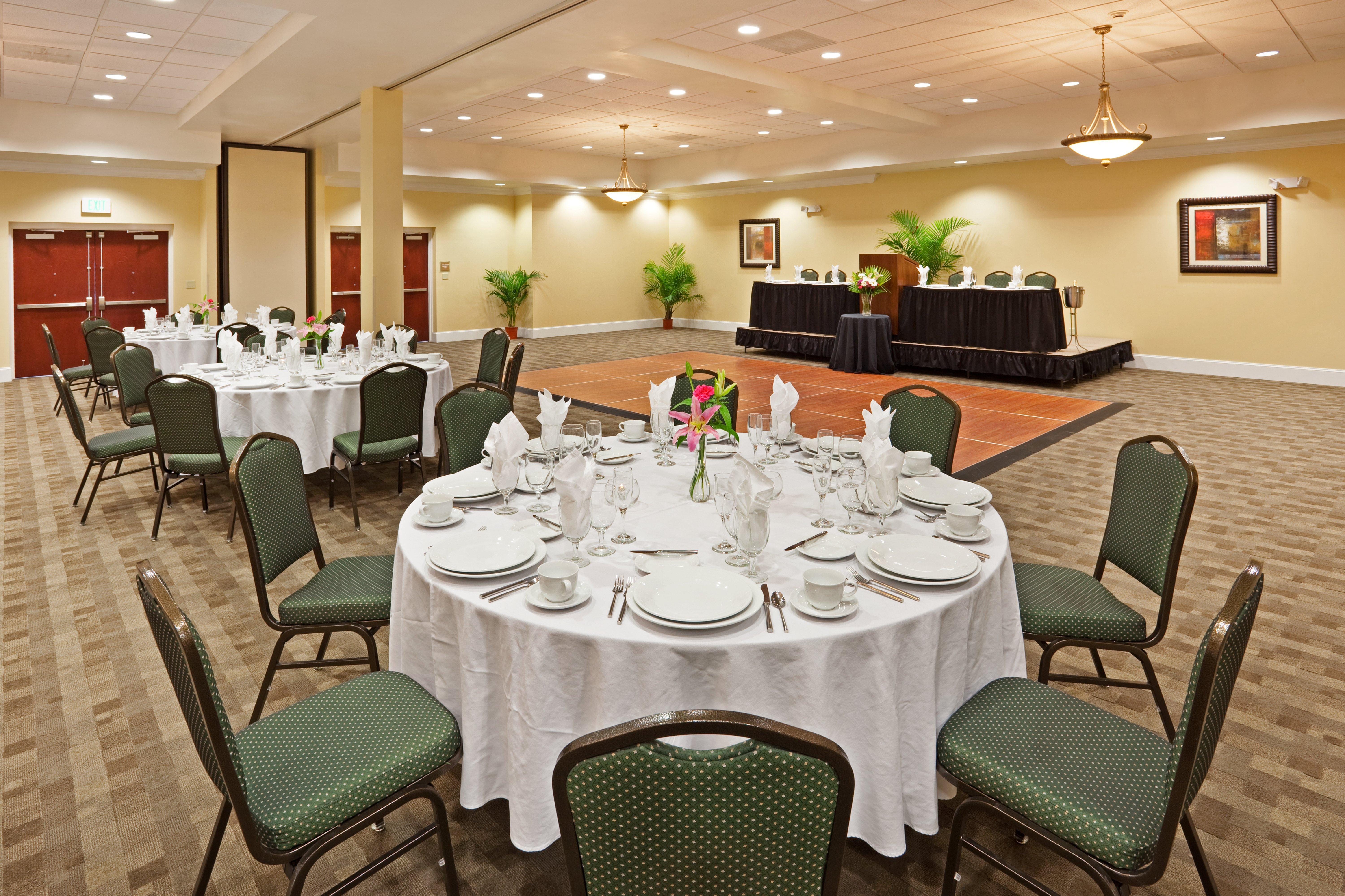 Holiday Inn Hotel & Suites Beaufort At Highway 21 By Ihg Exterior foto